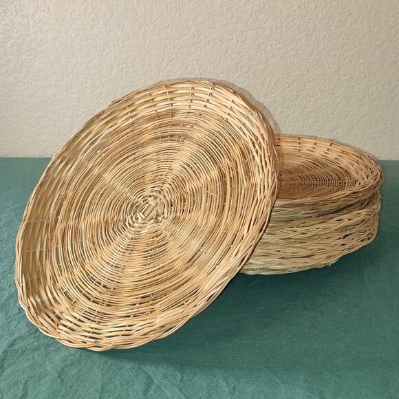 Set 8 Wicker Plates Picnic Organizer Fruit Serveware Farmhouse Cottage core - Picture 1 of 4
